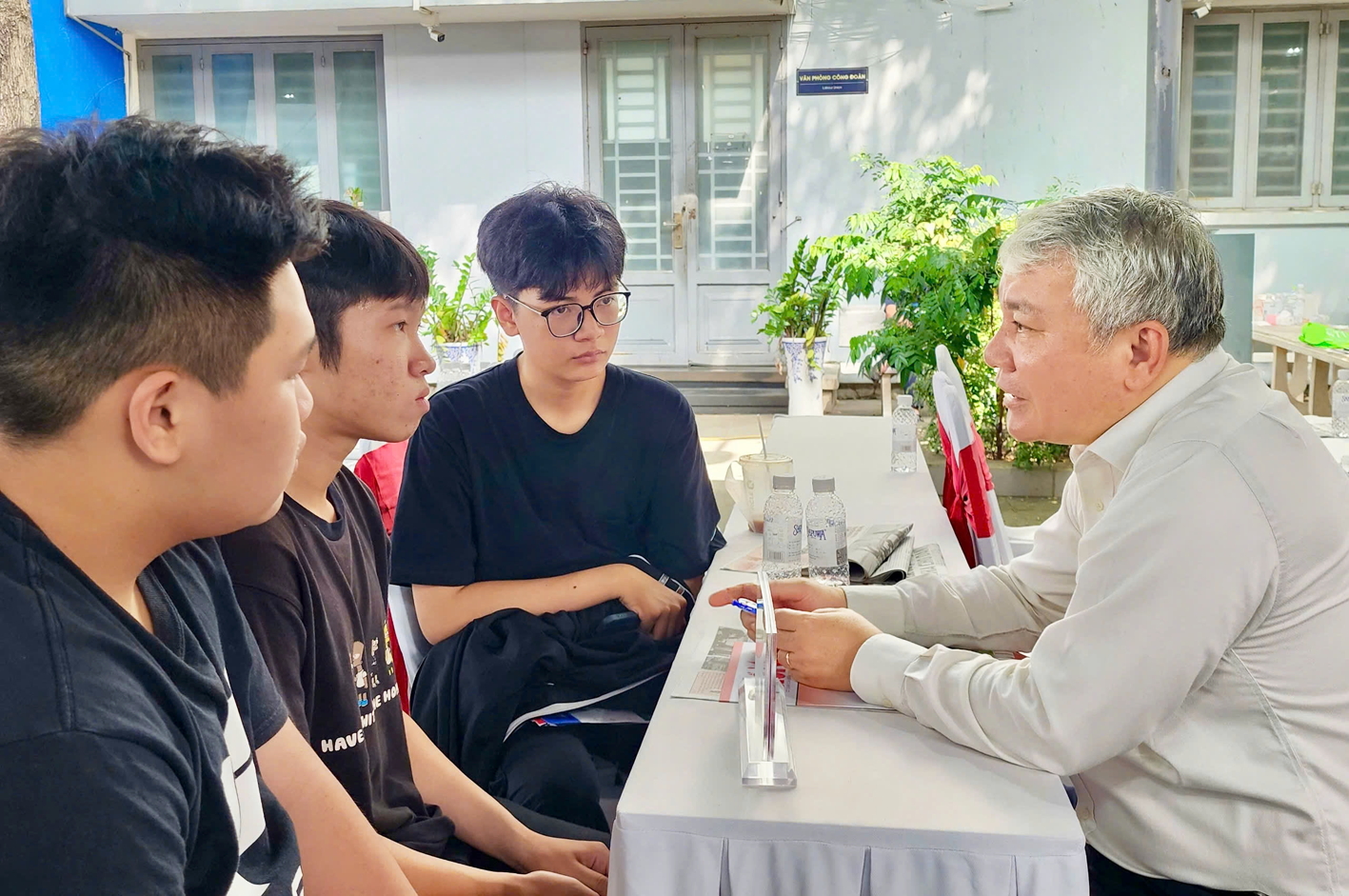 Phó giáo sư, tiến sĩ Bùi Hoài Thắng - Trưởng phòng Đào tạo, Trường đại học Bách khoa (Đại học Quốc gia TPHCM) - tư vấn cách đăng ký xét tuyển cho thí sinh