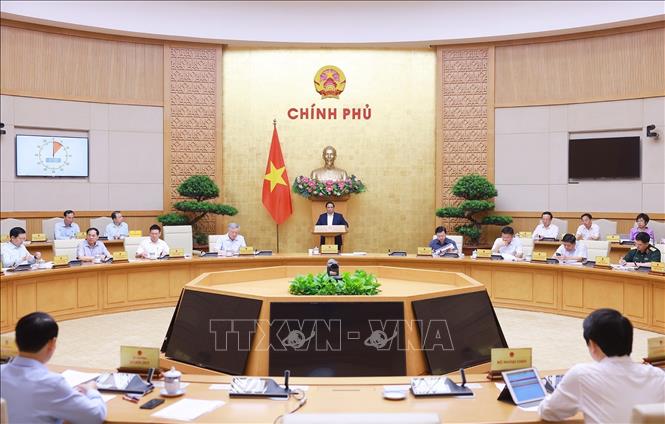 Thủ tướng Phạm Minh Chính: Thay đổi tư duy từ quản lý sang kiến tạo, phục vụ Thủ tướng Phạm Minh Chính chủ trì Phiên họp Chính phủ chuyên đề về xây dựng pháp luật tháng 5 năm 2025. Ảnh: Dương Giang/TTXVN