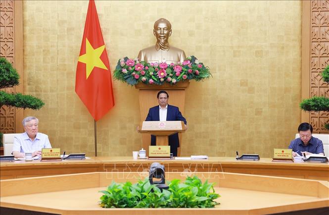 Thủ tướng Phạm Minh Chính: Thay đổi tư duy từ quản lý sang kiến tạo, phục vụ Thủ tướng Phạm Minh Chính chủ trì Phiên họp Chính phủ chuyên đề về xây dựng pháp luật tháng 5 năm 2025. Ảnh: Dương Giang/TTXVN