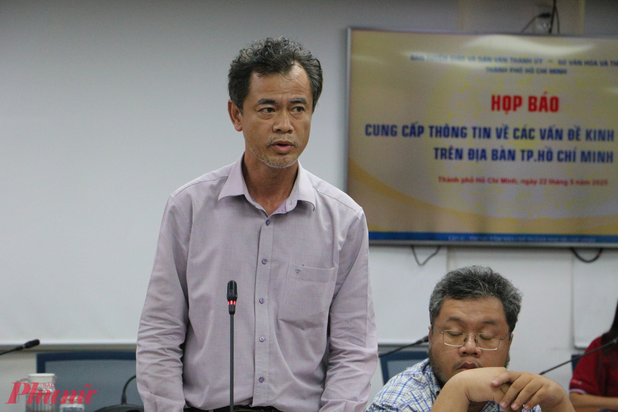 Ông Lê Thanh Hải, Giám đốc Trung tâm Tư vấn ứng dụng Kinh tế, Viện nghiên cứu phát triển TPHCM thông tin trong buổi họp báo - Ảnh: Thanh Tâm