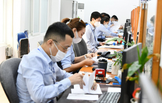 Thành ủy TPHCM yêu cầu tuyệt đối không để xảy ra tình trạng “chạy chọt”, “lợi ích nhóm”, tham nhũng, tiêu cực trong bố trí, sắp xếp, giải quyết chế độ chính sách đối với cán bộ. 