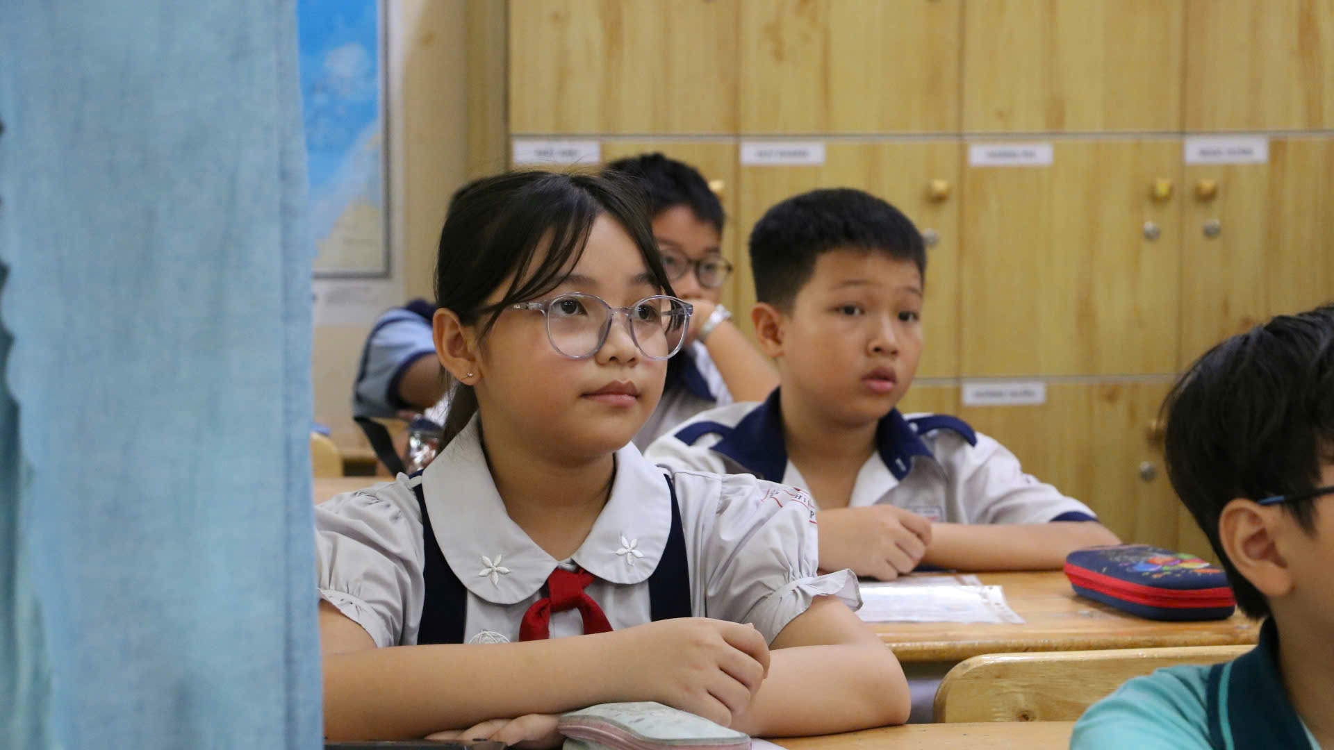 Học sinh tự tin bước vào kỳ khảo sát - Ảnh: Trang Thư