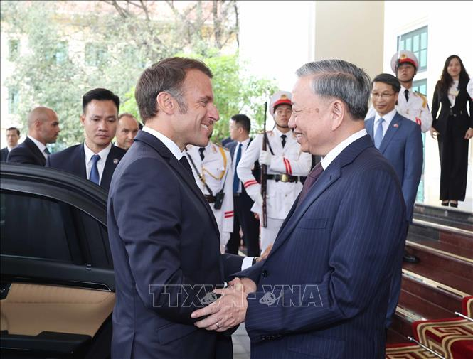 Tổng Bí thư Tô Lâm hội kiến Tổng thống Pháp Emmanuel Macron. Ảnh: Thống Nhất/TTXVN