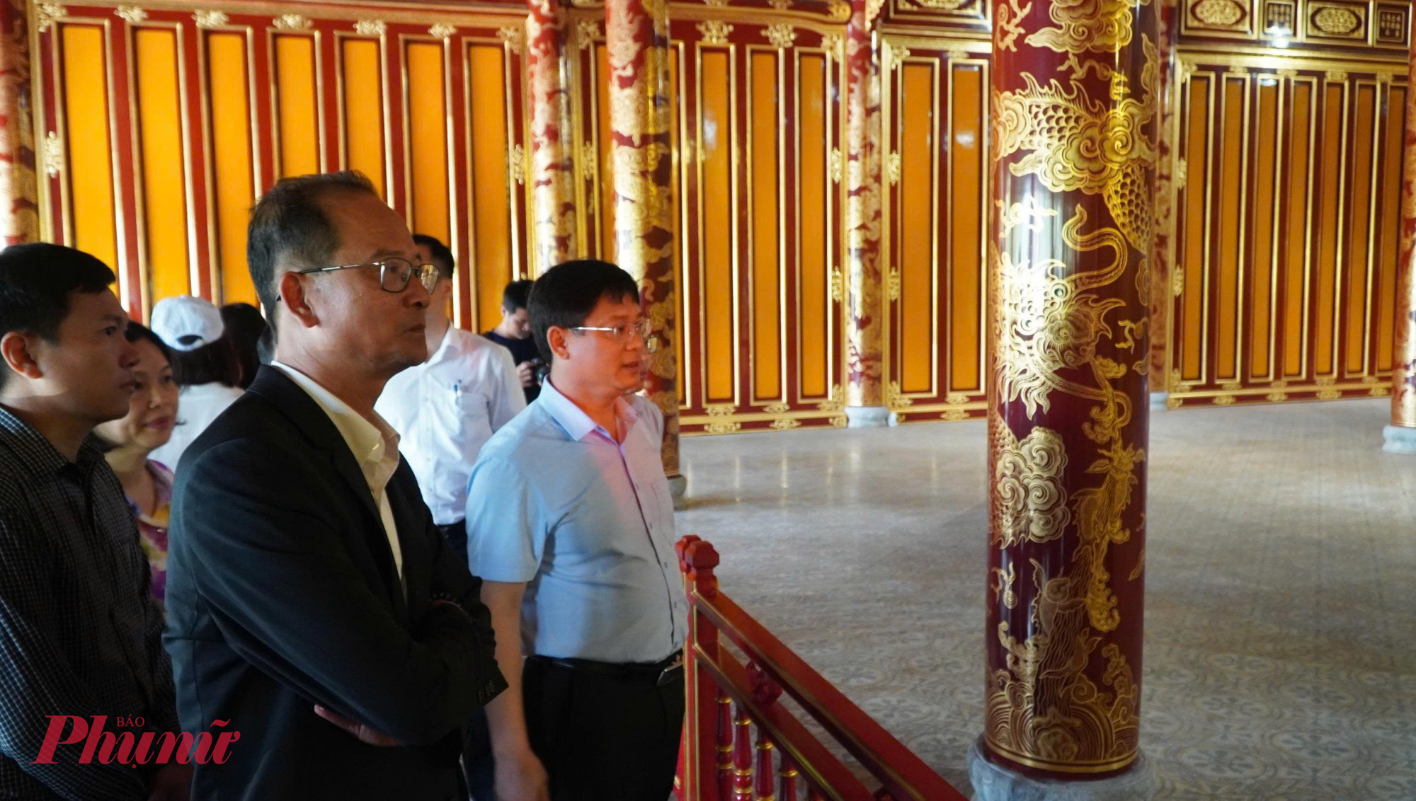Phó chủ tịch Thường trực UBND TP Huế Nguyễn Thanh Bình kiểm tra công tác bảo vệ tại điện Thái Hòa