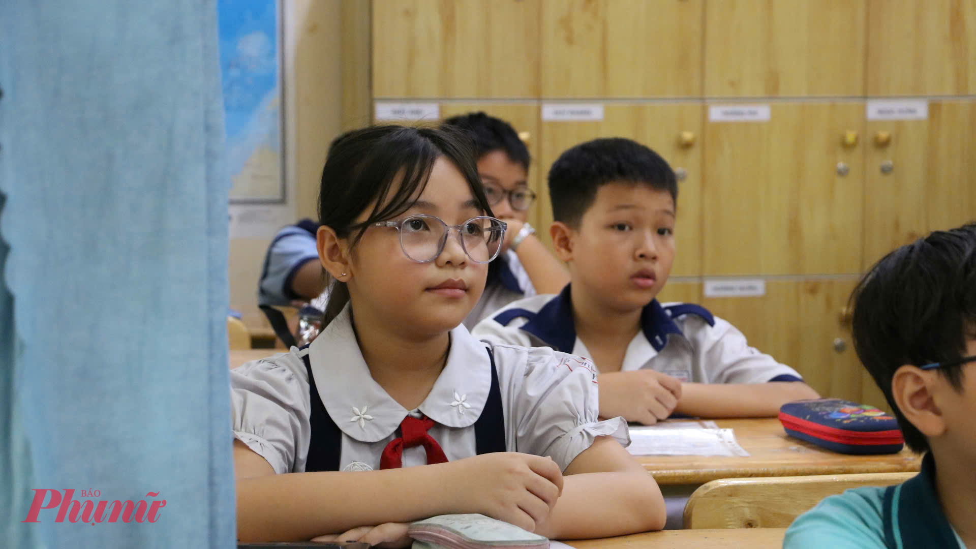 Thí sinh tham gia kỳ khảo sát năng lực tuyển sinh vào lớp Sáu Trường THCS Hoa Lư (TP Thủ Đức) - Ảnh: Trang Thư