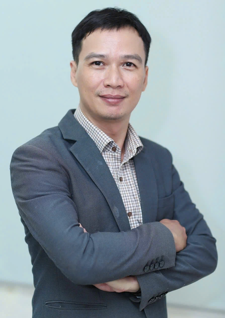 iáo sư, tiến sĩ Phan Bách Thắng - Giám đốc Trung tâm Nghiên cứu vật liệu cấu trúc nano và phân tử làm hiệu trưởng Trường đại học Khoa học sức khỏe - Ảnh: VNUHCM