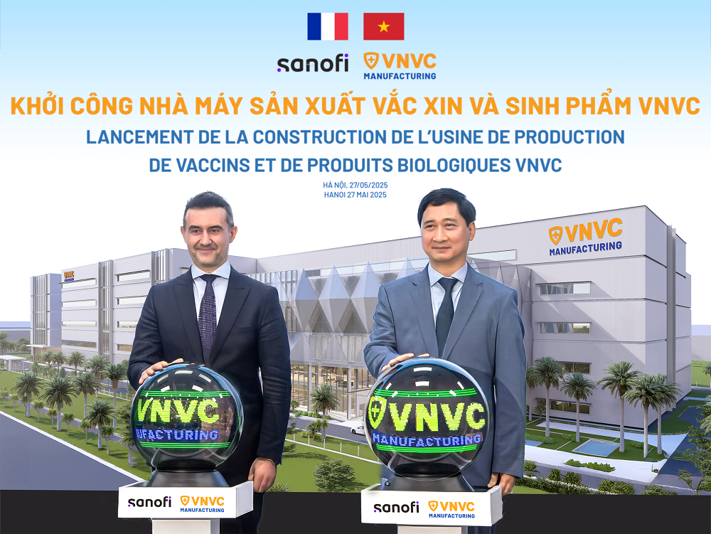 Ông Burak Pekmezci - Tổng giám đốc Sanofi Việt Nam - và ông Ngô Chí Dũng - Chủ tịch HĐQT kiêm Tổng giám đốc Công ty Vắc xin VNVC - bấm nút khởi công xây dựng Nhà máy Vắc xin và Sinh phẩm VNVC - Ảnh: Hải Nam