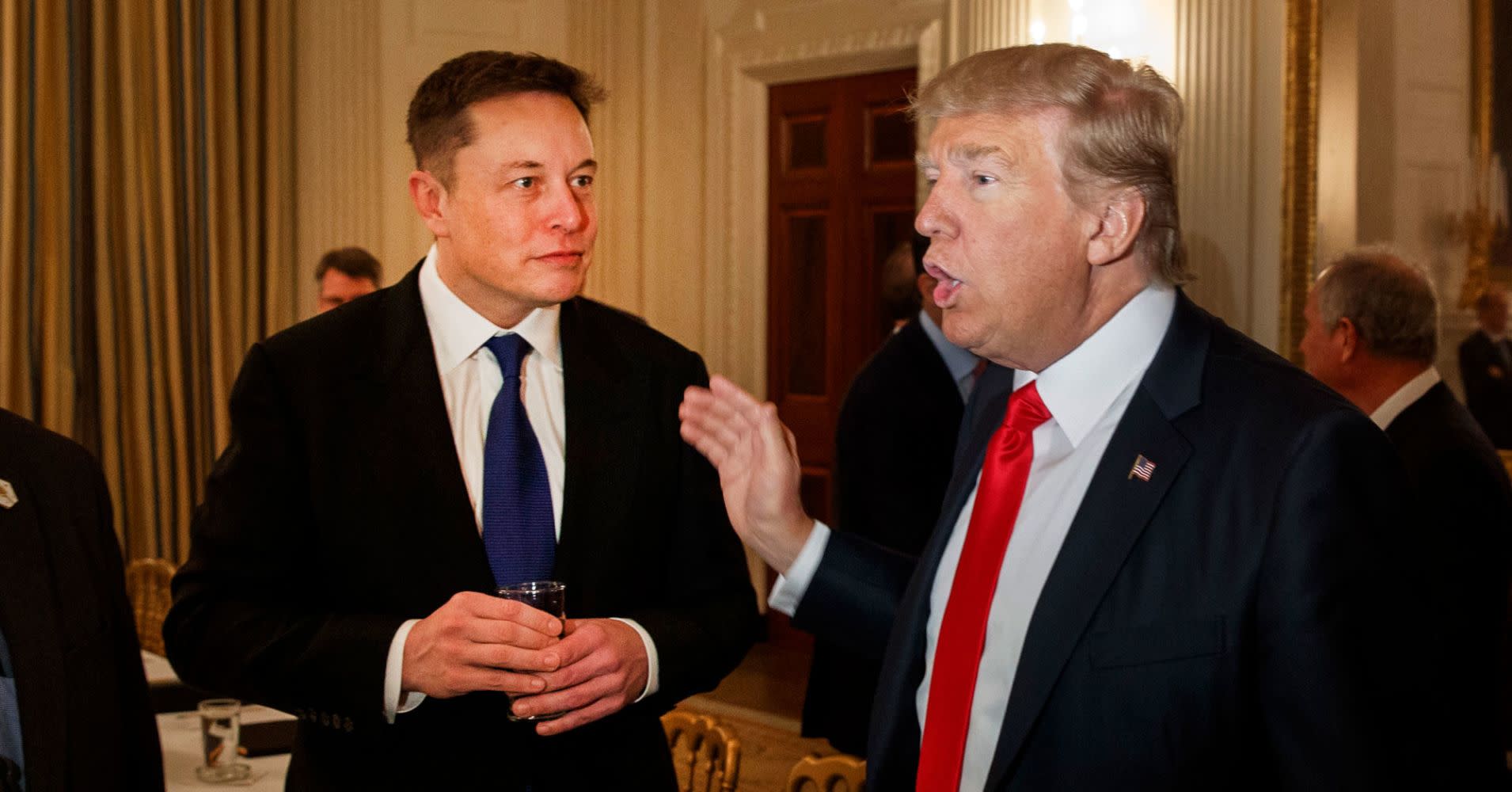 Sau hơn 4 tháng tham gia cải tổ bộ máy liên bang, Elon Musk chính thức rút khỏi chính quyền Trump. 