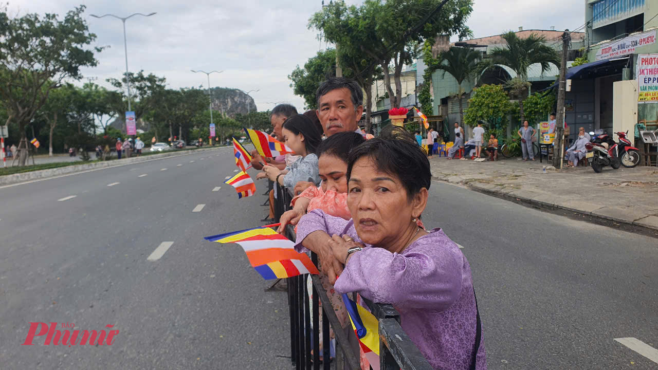 TP Đà Nẵng đã bố trí phương án đảm bảo an toàn trên các tuyến đường đoàn xe rước đi qua.
