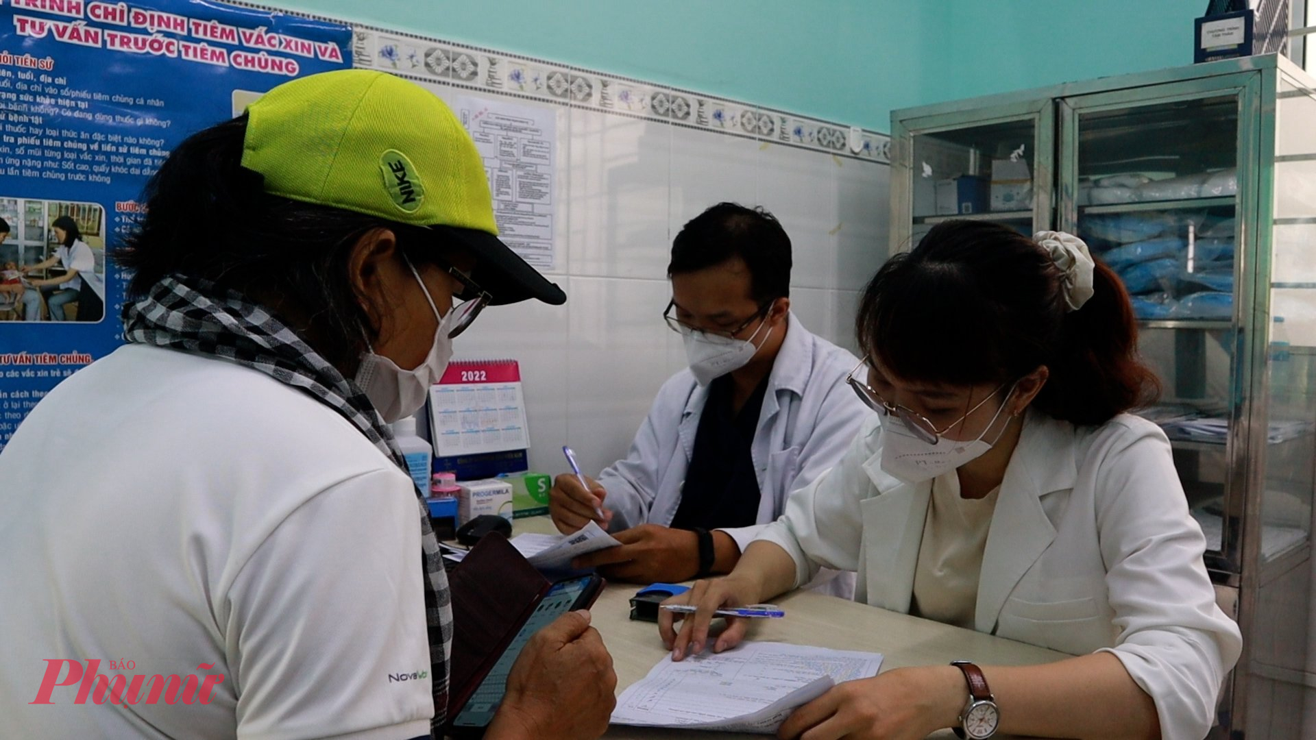 Trạm y tế thăm khám cho người dân, ảnh minh họa Phạm An