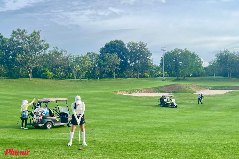 Giải golf cũng quy tụ nhiều nhà đầu tư, doanh nhân trong và ngoài nước đến TPHCM mở rộng hợp tác, kinh doanh. Ảnh: Quốc Thái
