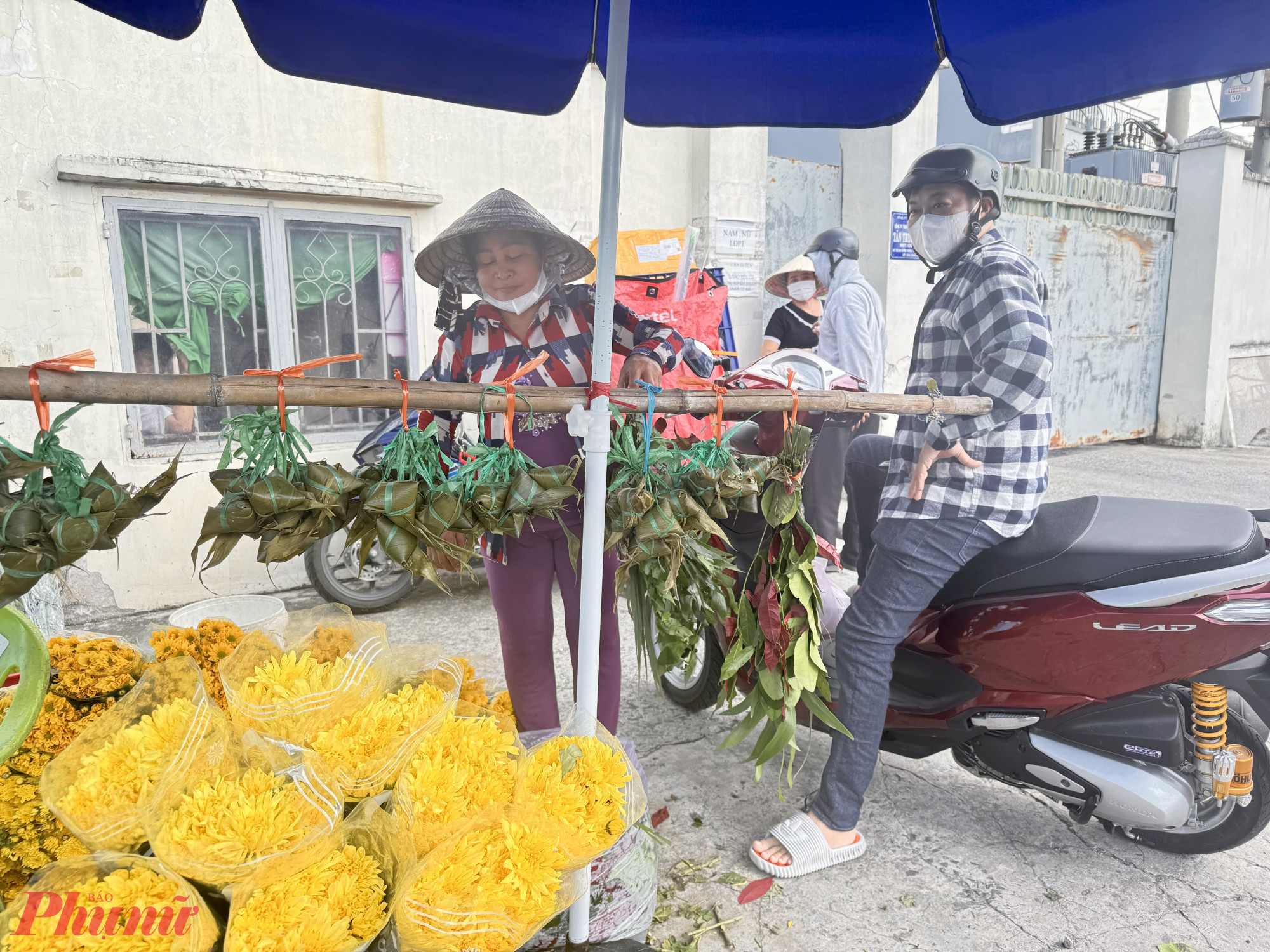 Chủ điểm bán này cho biết, so với năm ngoái, sức mua cũng giảm gần phân nửa do người người tiêu dùng đang.