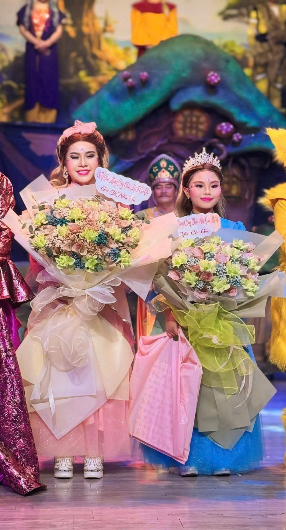 Mẹ con nghệ sĩ Bình Tinh và bé Bella