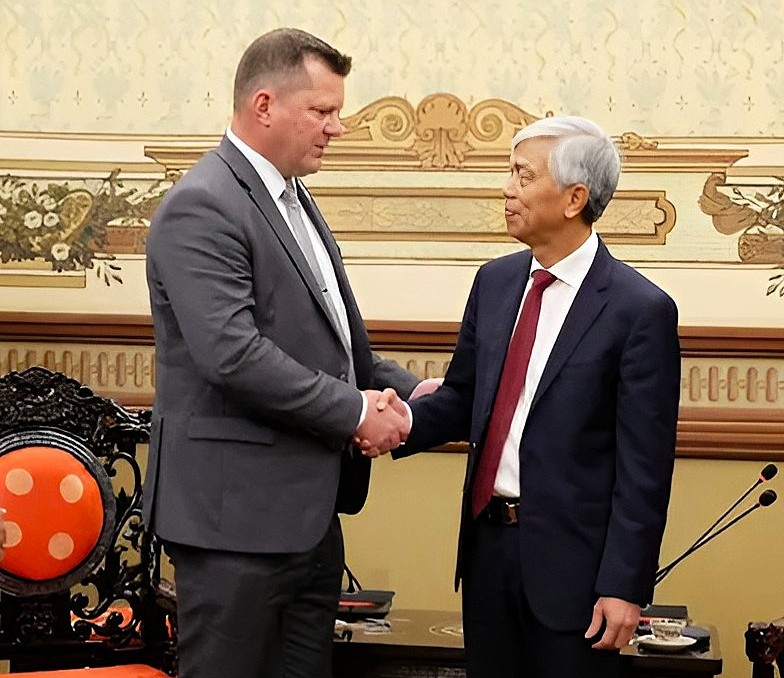 , Phó Chủ tịch UBND TPHCM Võ Văn Hoan có buổi tiếp ông RJ Sigurdson - Bộ trưởng Nông nghiệp và Thủy lợi tình Alberta (Canada) 