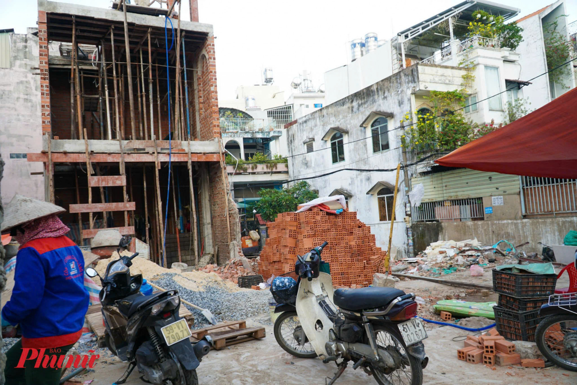 Một công trình nhà ở của người dân đang xây dựng