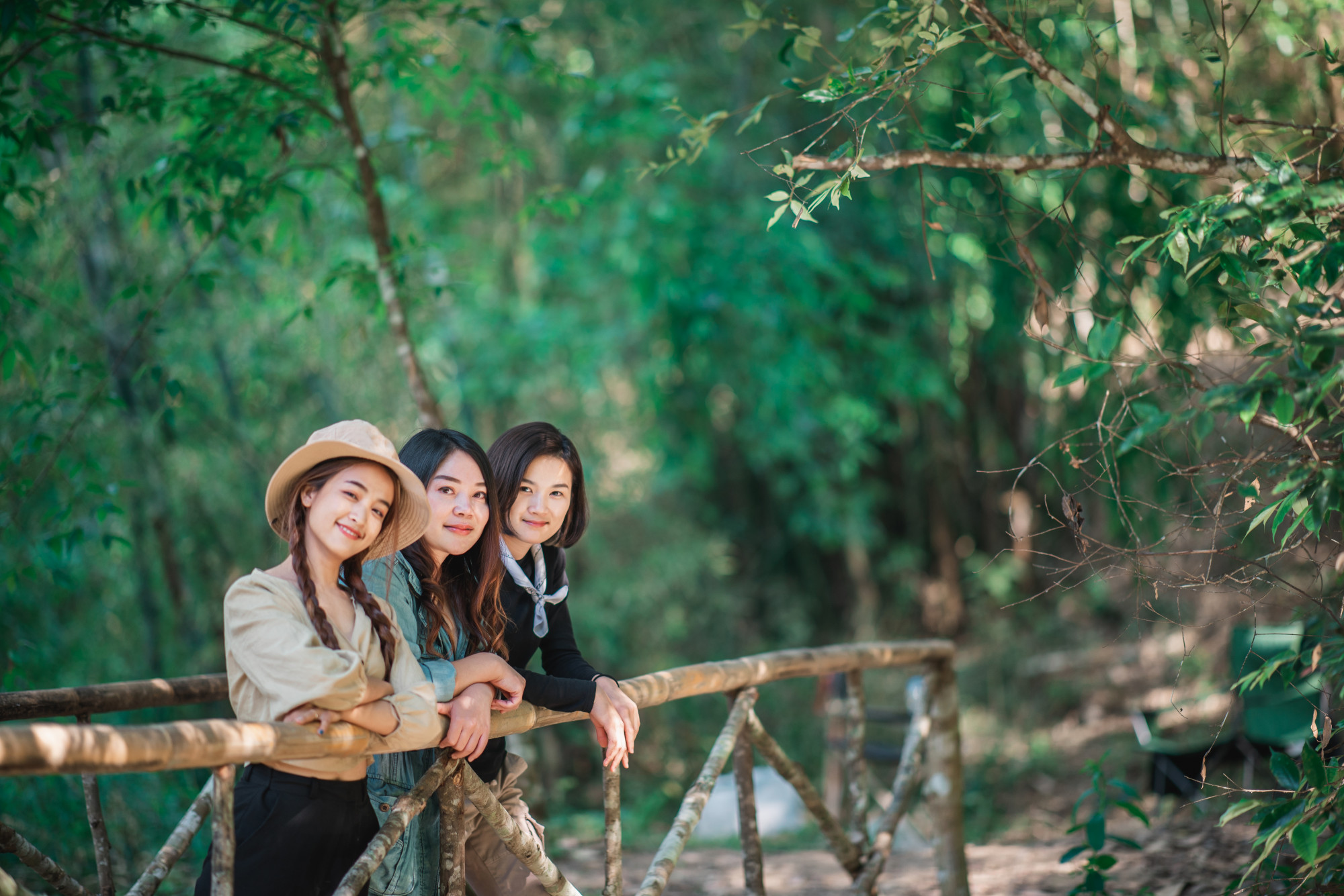 Đi chơi vài ngày, không vướng víu chồng con, với nhiều chị em vẫn là điều khó thực hiện