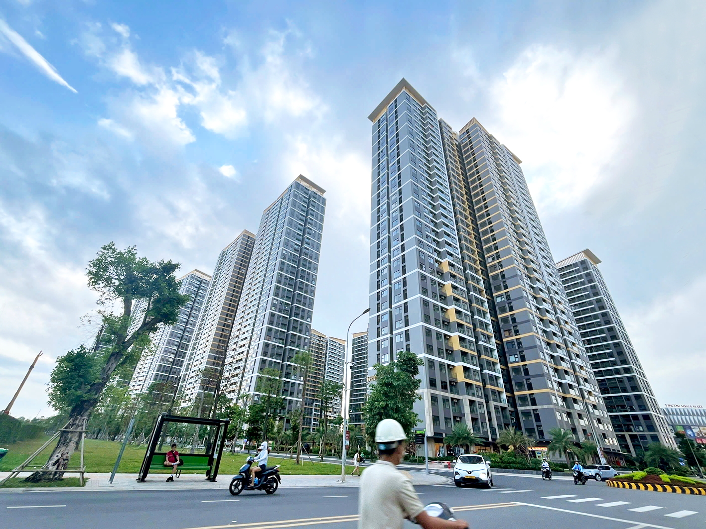 Giá rao bán căn hộ thứ cấp trong chung cư Vinhomes Grand Park, TP Thủ Đức, TPHCM tăng 22% so với 1 năm trước