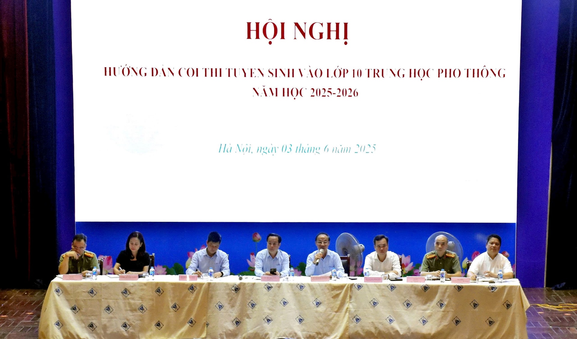 Quang cảnh Hội nghị hướng dẫn công tác coi thi tuyển sinh vào lớp 10 THPT năm học 2025-2026. Ảnh: P.T