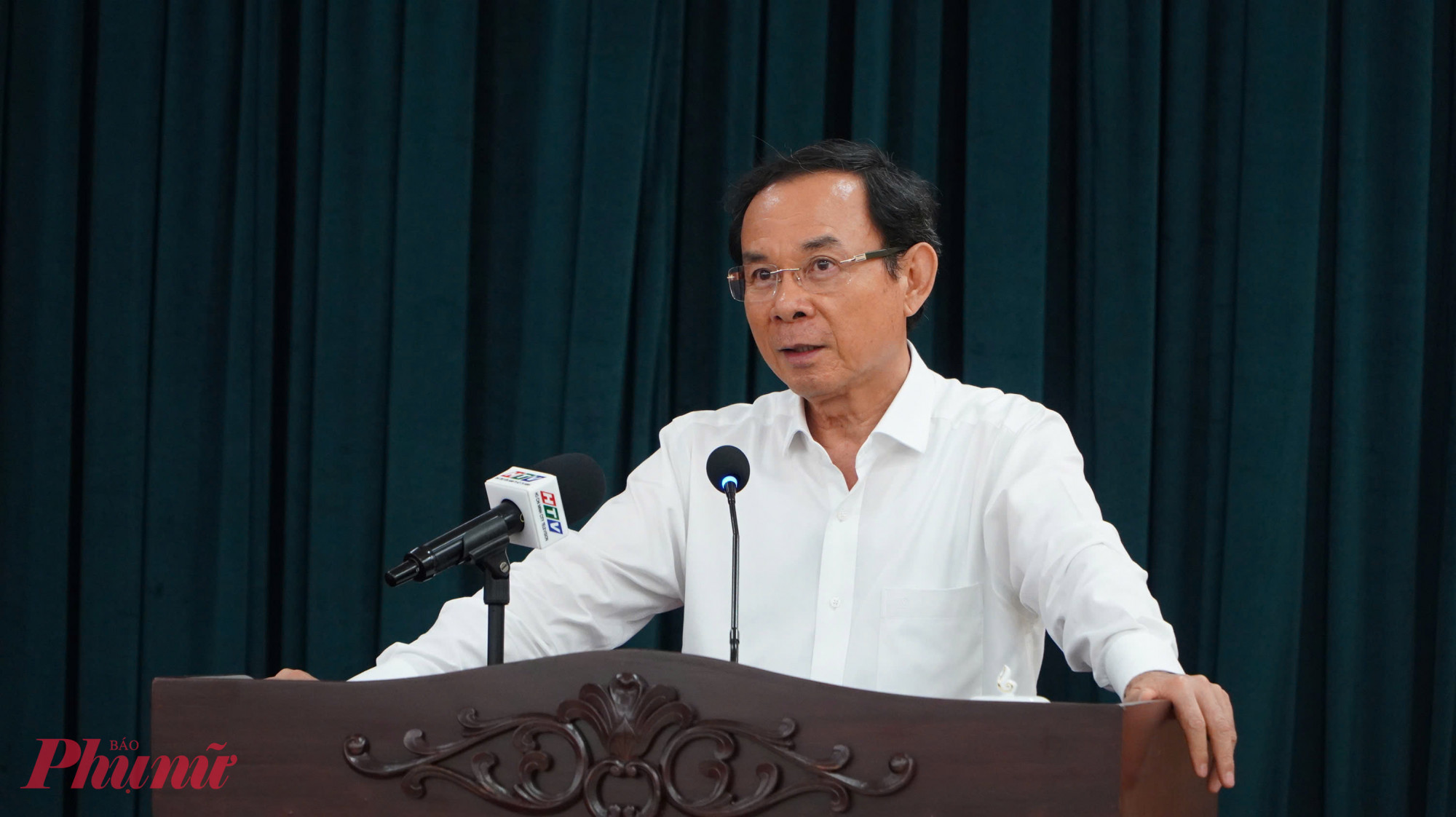 Bí thư Thành ủy TPHCM Nguyễn Văn Nên phát biểu tại cuộc họp - Ảnh: Trang Nguyễn