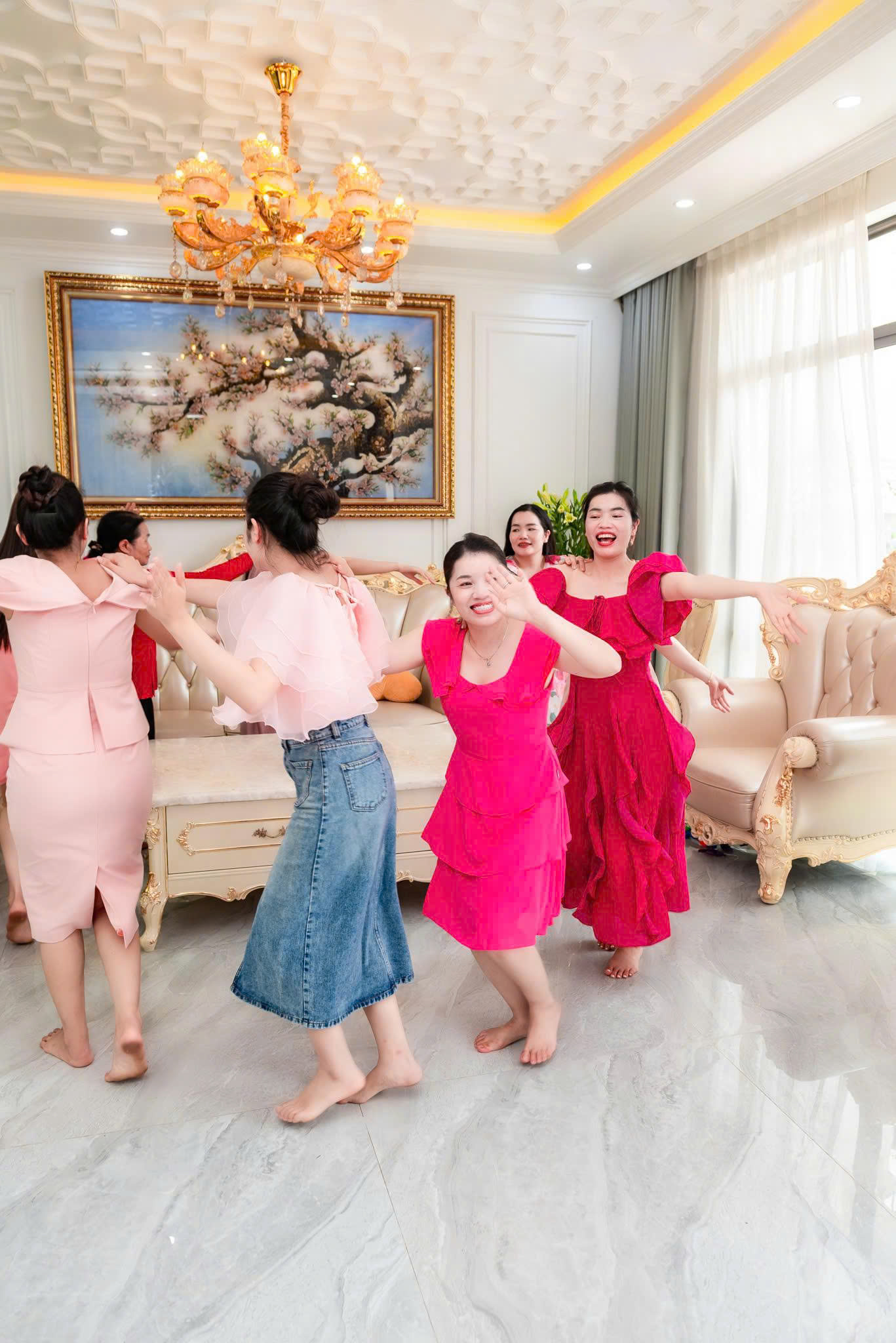 Nàng dâu có 7 bà chị chồng Ngoại trừ chị Bắc sống ở Hà Nội, các chị chồng khác đều sống tại Bắc Giang