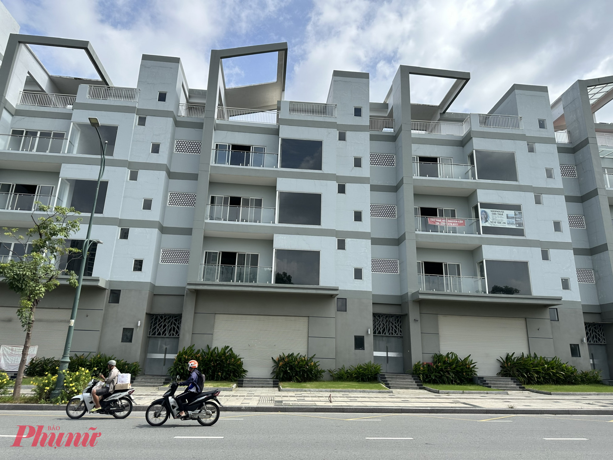 Một dự án nhà phố thương mại vắng khách thuê