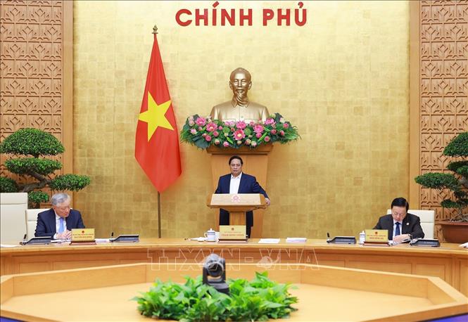 Thủ tướng Phạm Minh Chính: Biểu dương tinh thần 'làm ngày, làm đêm, làm thêm ngày nghỉ' Thủ tướng Phạm Minh Chính chủ trì Phiên họp Chính phủ thường kỳ tháng 5 năm 2025. Ảnh: Dương Giang/TTXVN