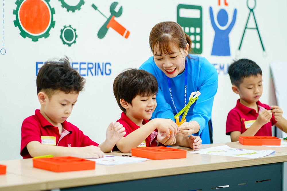 Môi trường học tập năng động với nhiều hoạt động giúp học sinh Royal School phát triển bản thân - Ảnh: Royal School
