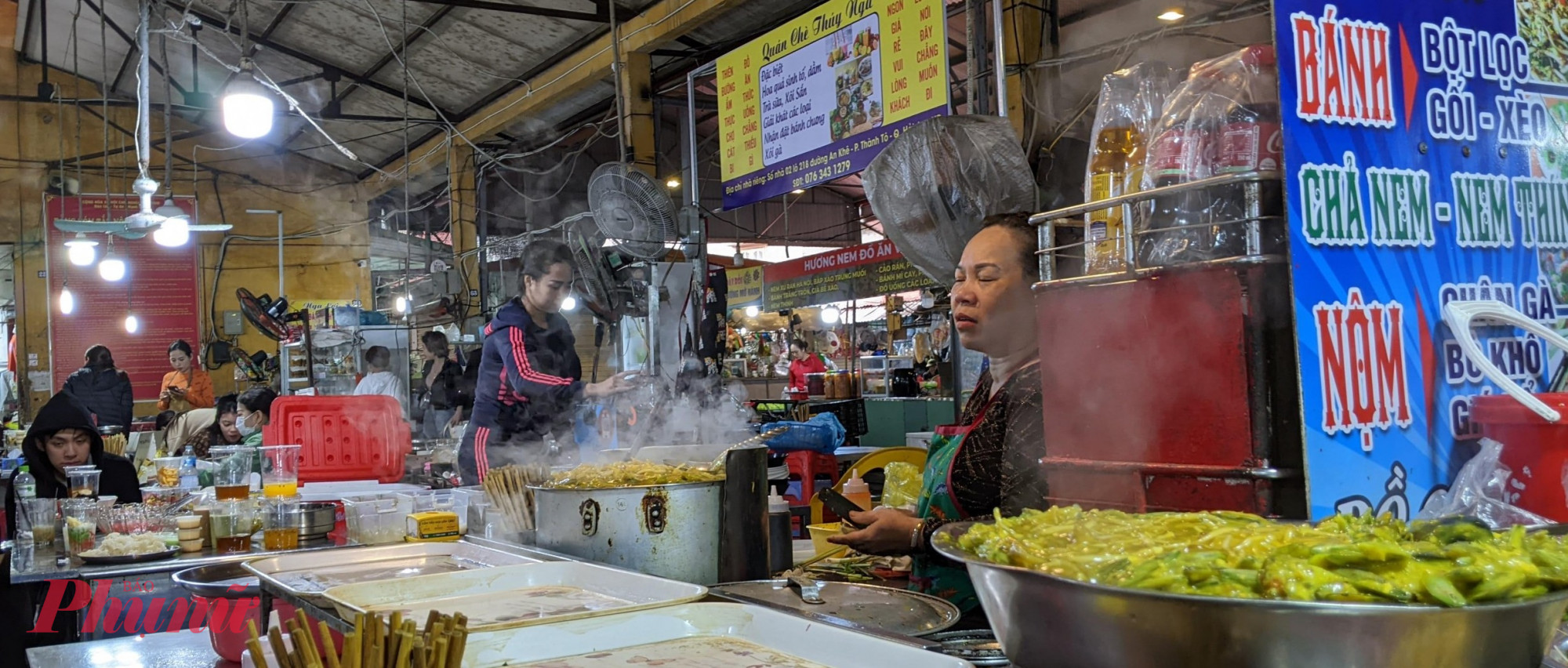 Những nồi giá bể nghi ngút khói trong chợ truyền thống ở Hải Phòng