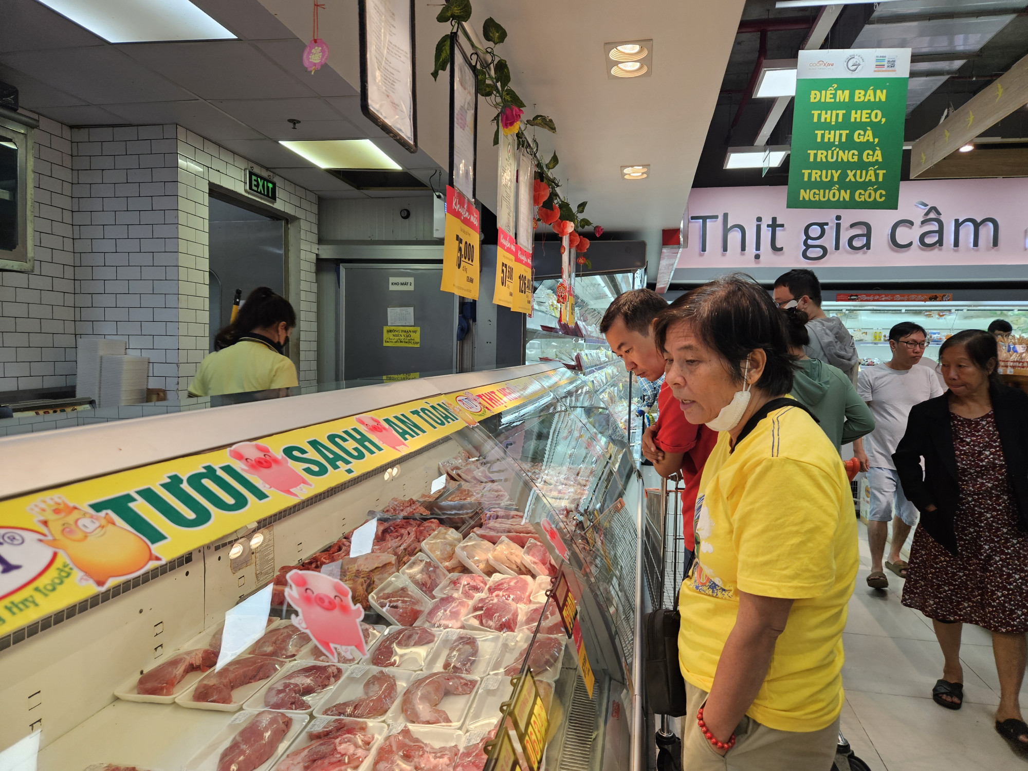 Doanh thu bán lẻ trong 5 tháng đầu năm 2025 cũng tăng nhờ các doanh nghiệp tích cực kích cầu, giảm giá hàng thiết yếu