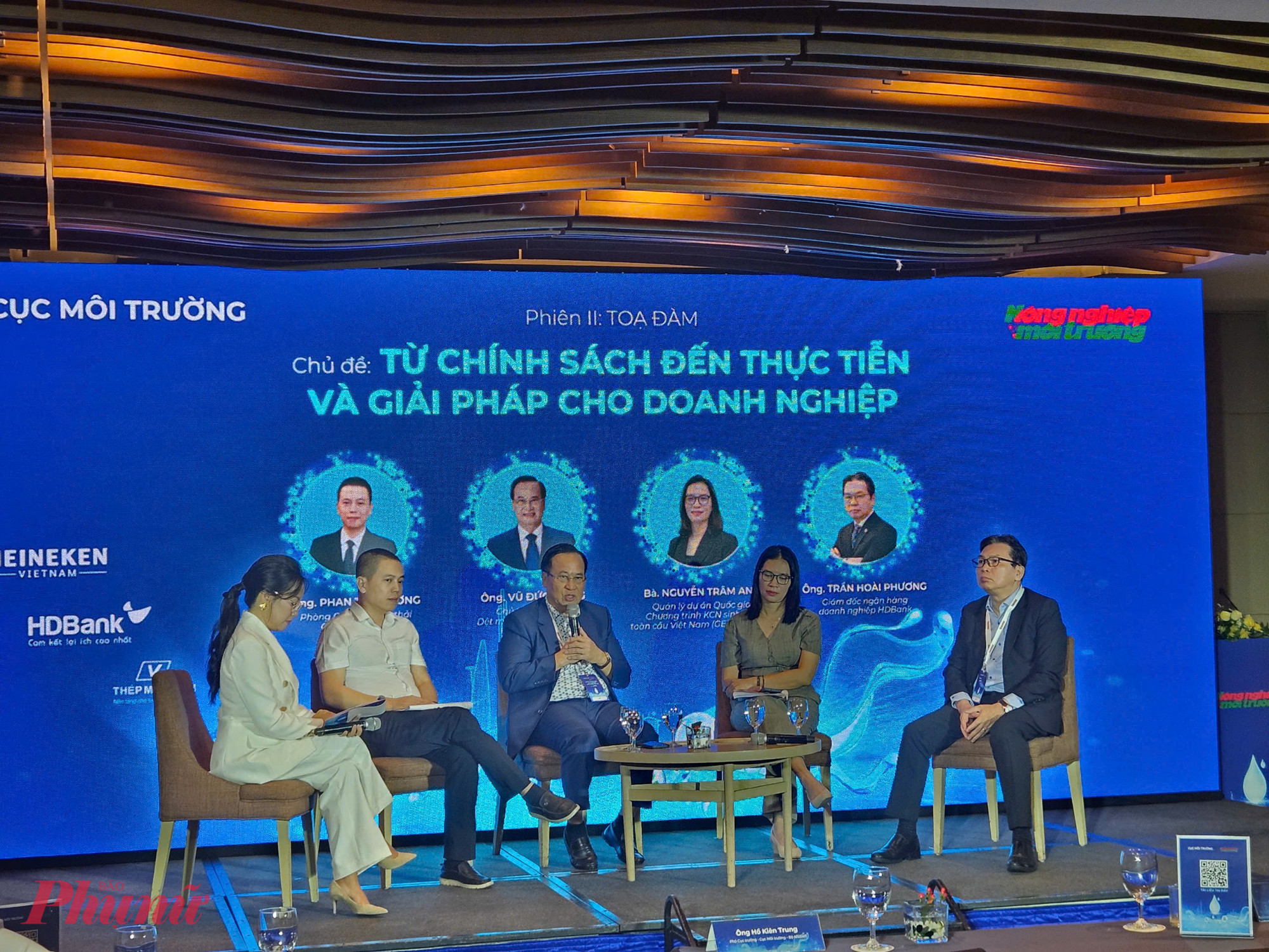Ông Vũ Đức Giang - Chủ tịch Hiệp hội Dệt may Việt Nam chia sẻ về hành trình chuyển đổi xanh của doanh nghiệp may Việt Nam