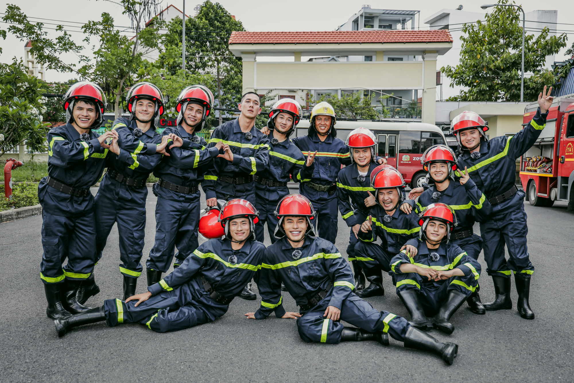 12 nghệ sĩ, người nổi tiếng tham gia chương trình Chiến sĩ quả cảm