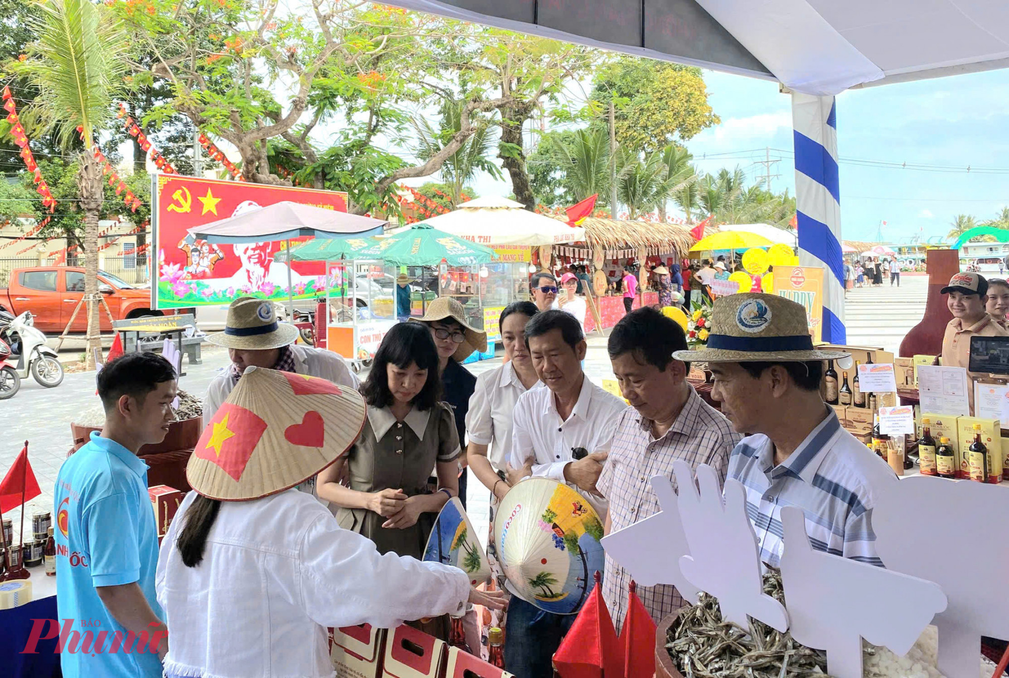 Bất kể ai là người dân Phú Quốc đều trở thành đại sứ du lịch - Ảnh Phú Quốc