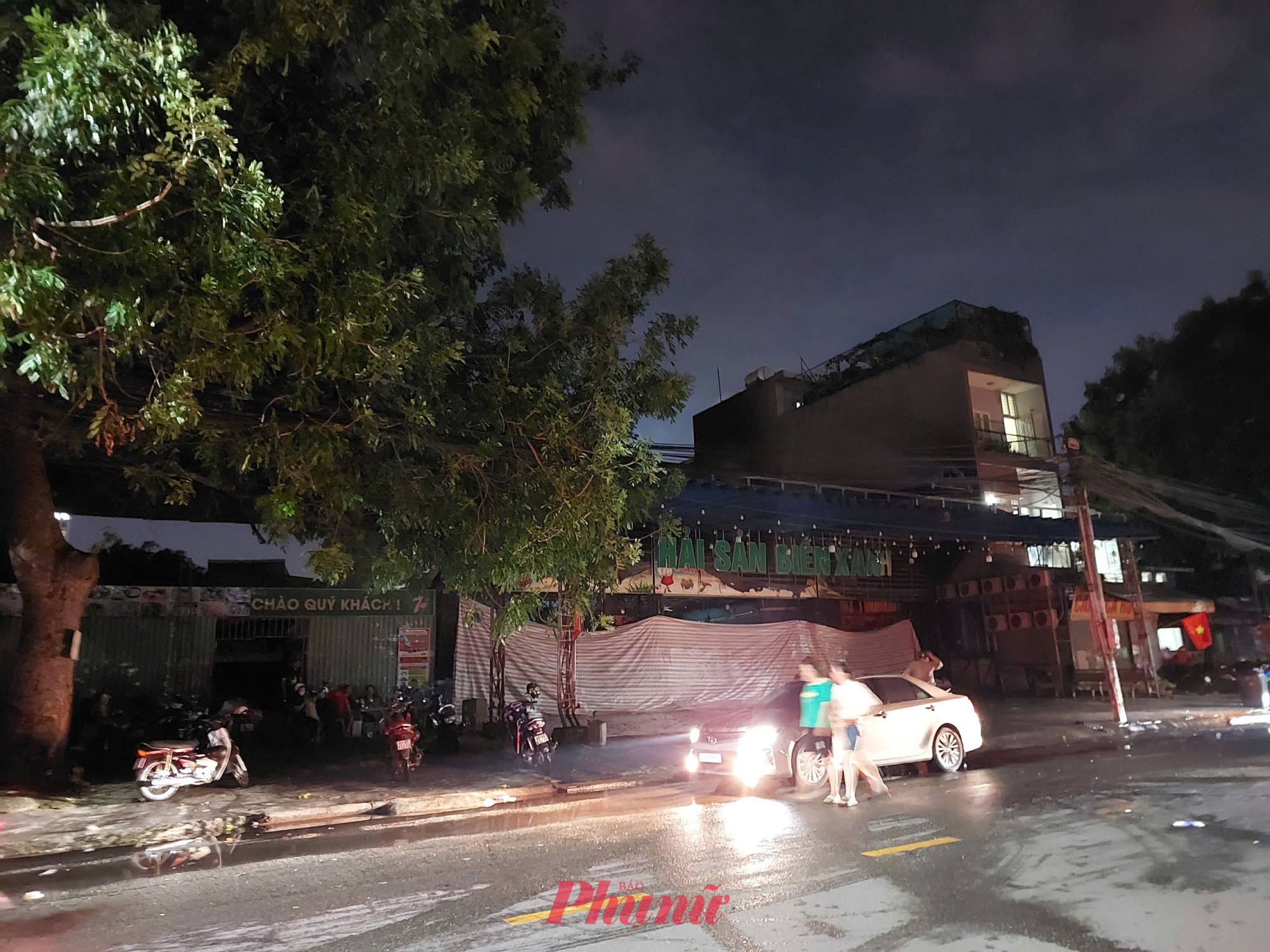 Hiện trường được phong tỏa. 