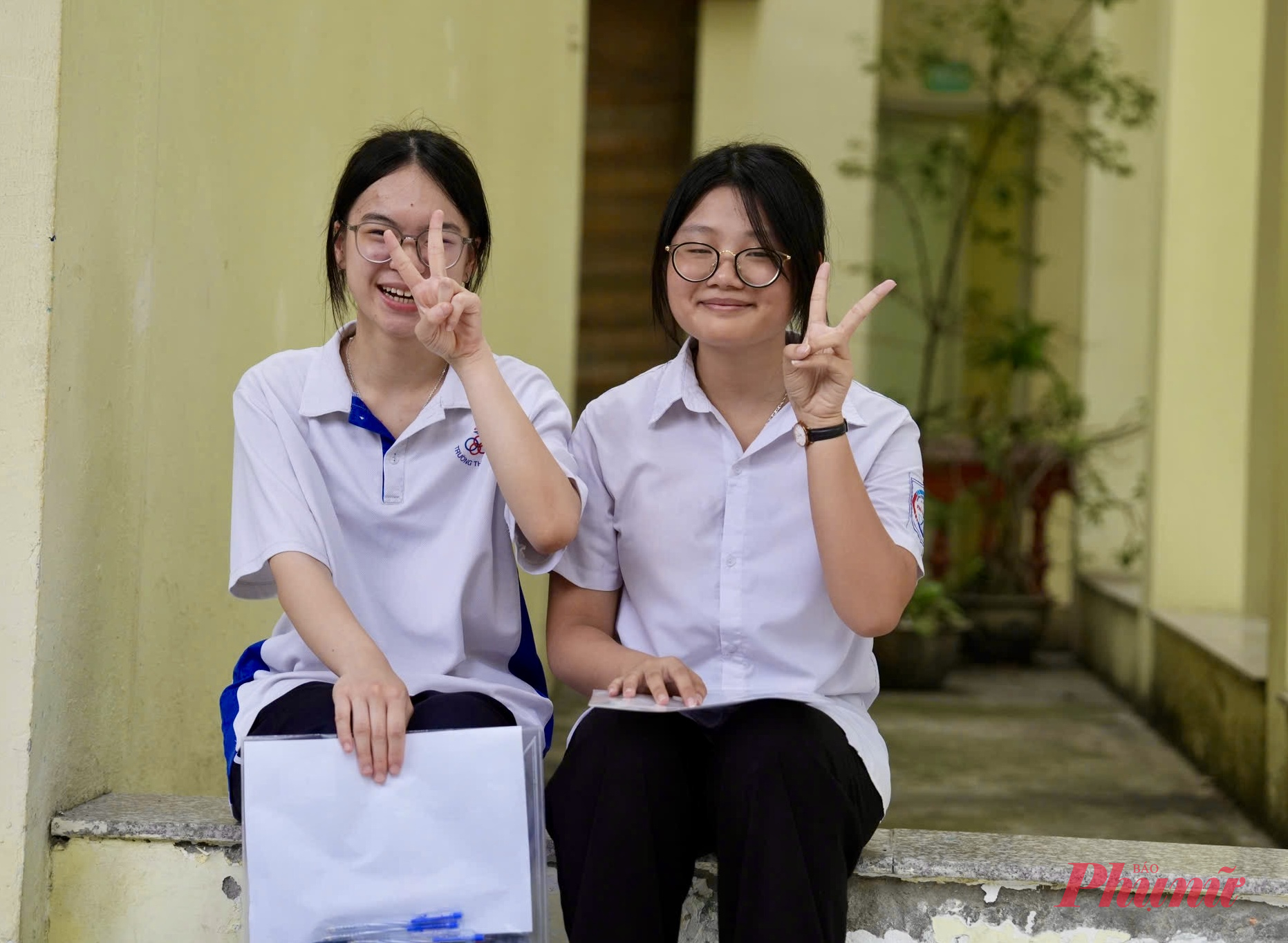 Tại điểm thi trường THPT Lê Quý Đôn (Hà Đông), thí sinh tự tin trước môn thi Ngữ Văn.