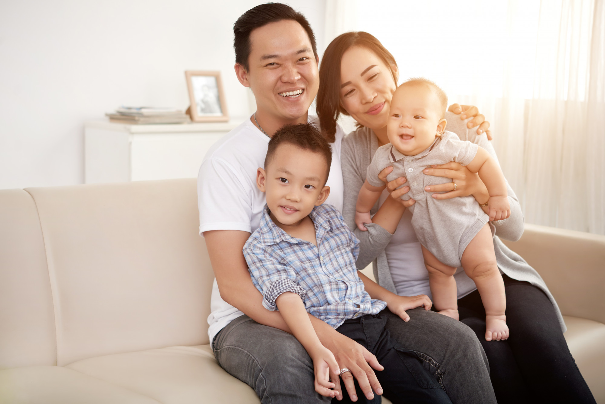 Đang vui vẻ bên nhau, sao không tận hưởng, quý trọng? Ảnh minh họa - Freepik