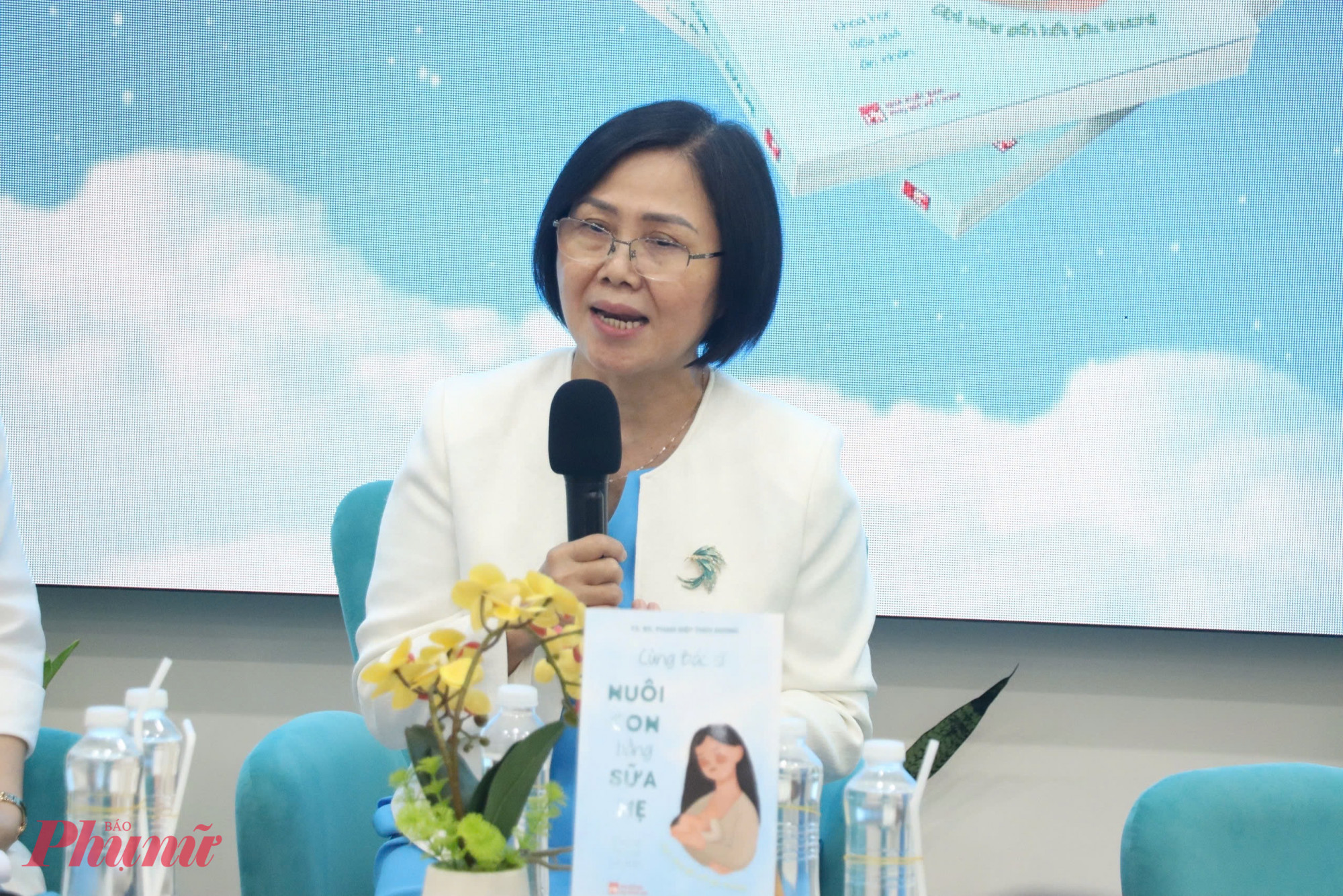 Tiến sĩ, bác sĩ Phạm Diệp Thuỳ Dương chia sẻ tại buổi ra mắt
