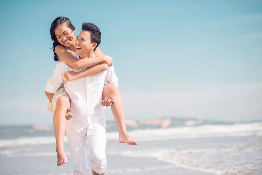 Chồng bỏ không đáng sợ bằng… bỏ chính mình Phụ nữ lấy chồng hay được khuyên là phải biết làm đẹp và chiều chồng thì mới được yêu (Ảnh minh hoạ)