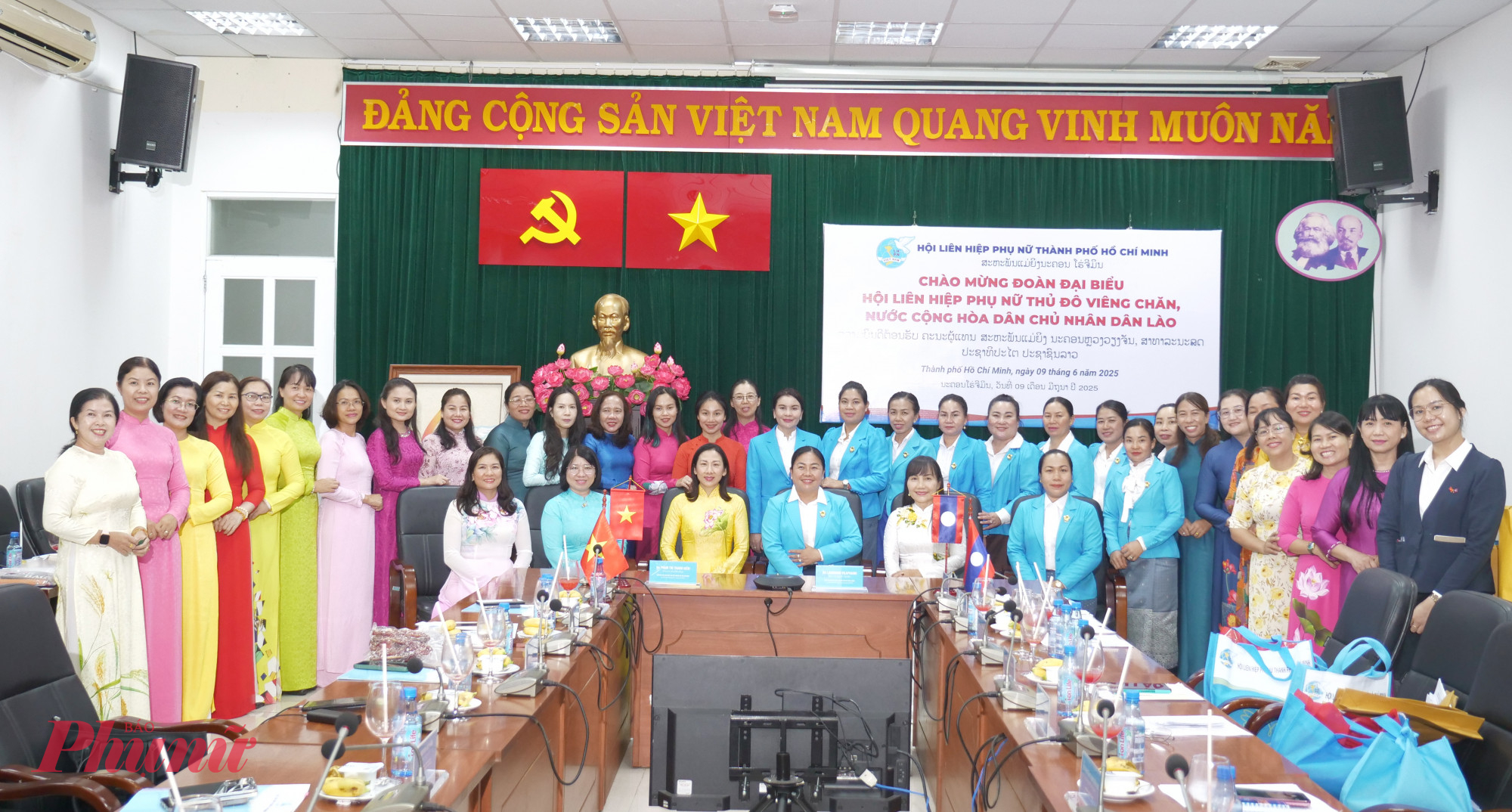 Hội LHPN TPHCM và Hội LHPN Thủ đô Viêng Chăn (Lào) đã có buổi làm việc để đánh giá kết quả thực hiện Biên bản ghi nhớ giữa 2 đơn vị, giai đoạn 2022 - 2026
