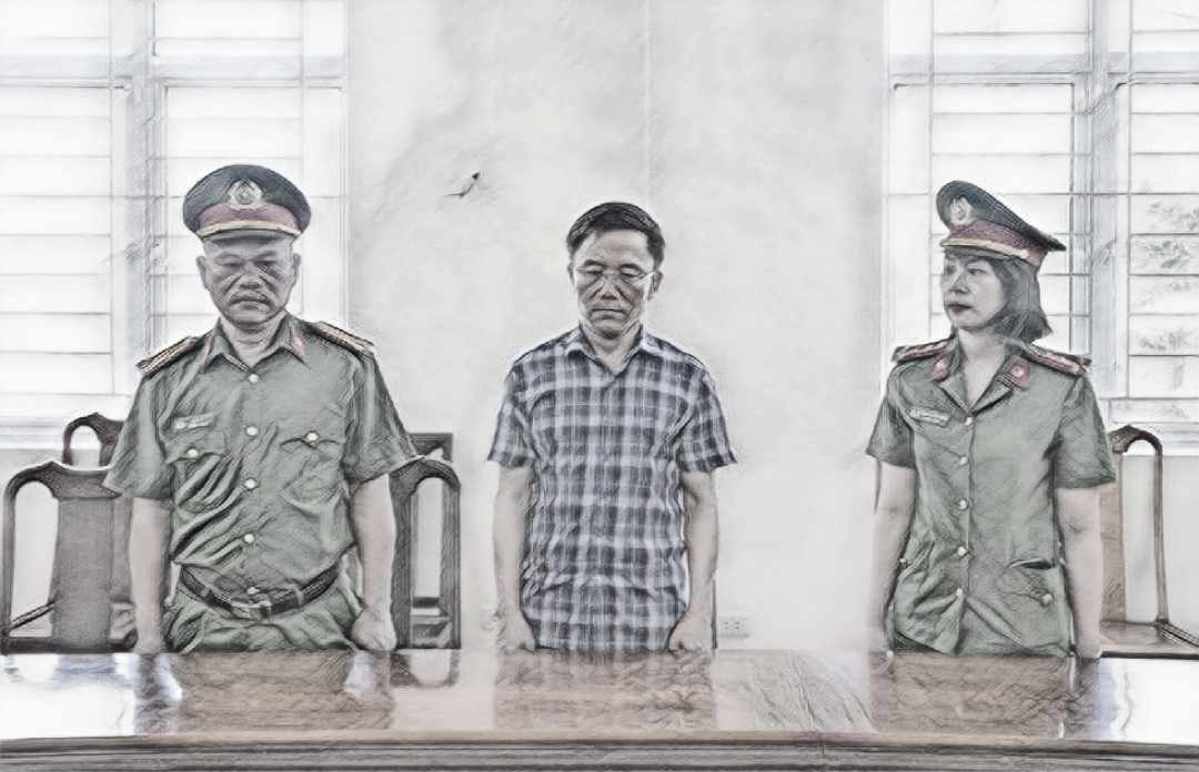 Chủ tịch xã Lộc Yên Nguyễn Văn Hưng tại cơ quan công an - Ảnh công an cung cấp