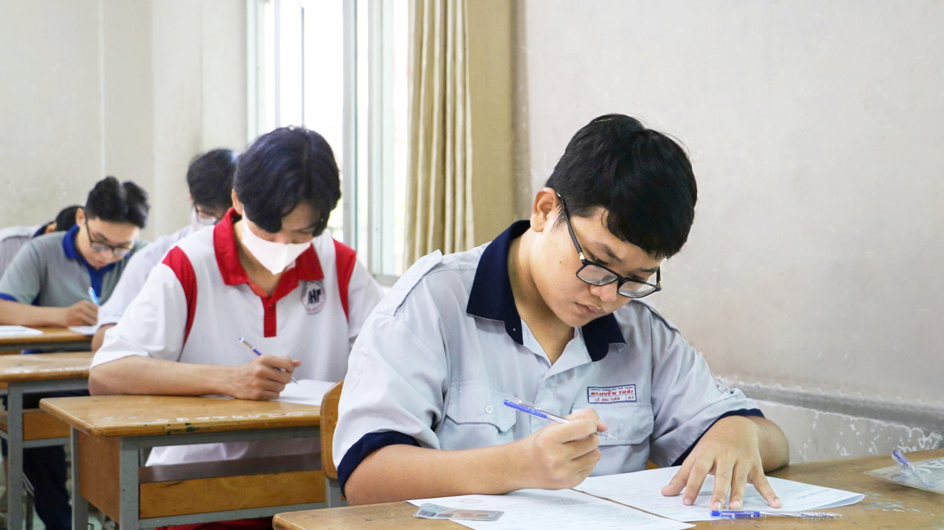 TPHCM sẵn sàng cho kỳ thi tốt nghiệp THPT năm 2025 Thí sinh tham dự kỳ thi tốt nghiệp THPT năm 2024 tại TPHCM