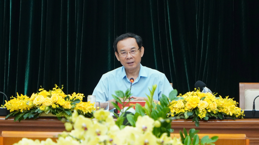 Ông Nguyễn Văn Nên - Ủy viên Bộ Chính trị, Bí thư Thành ủy TPHCM chủ trì hội nghị