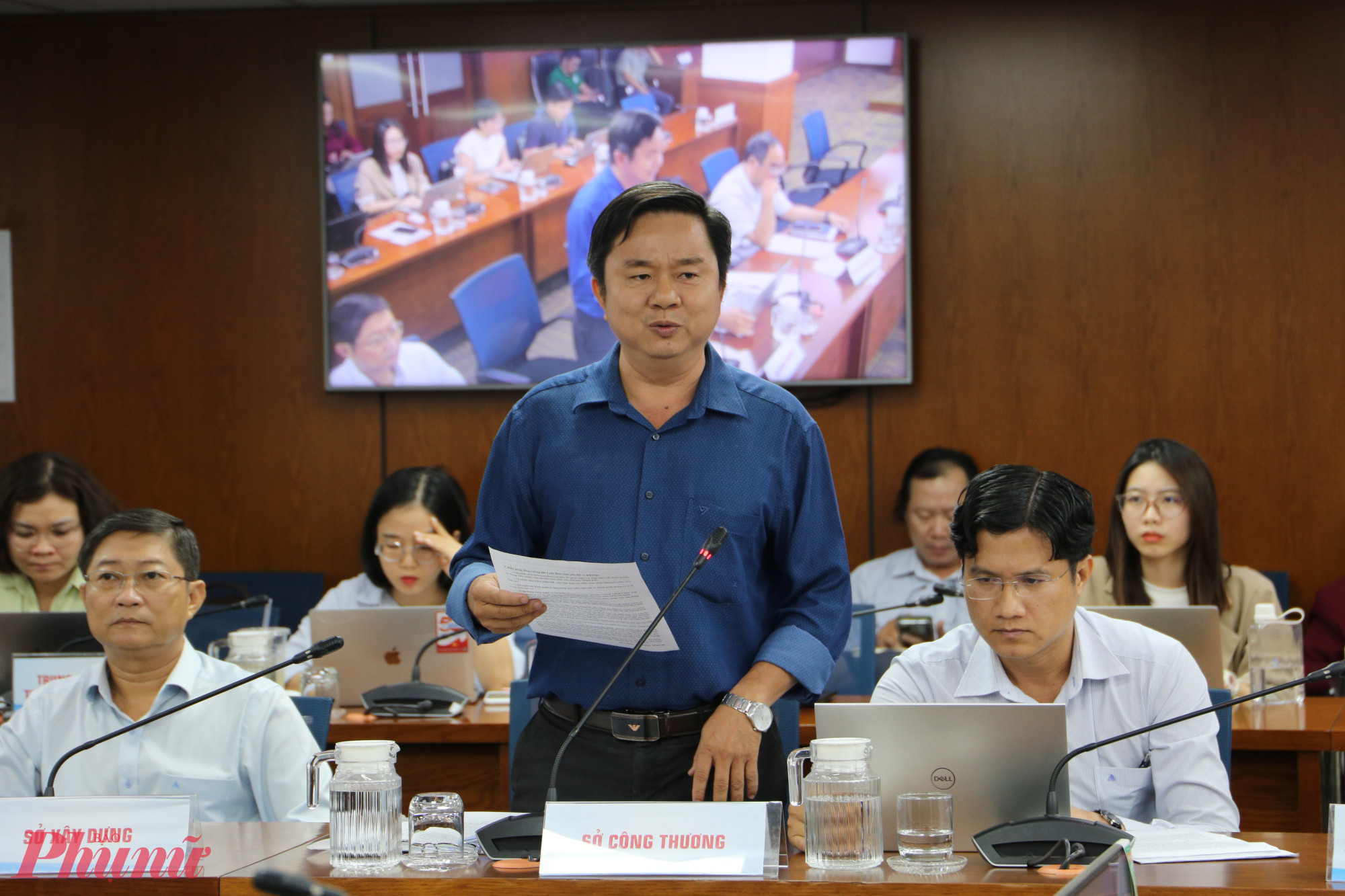 Ông Nguyễn Lê Tân - Phó Trưởng phòng Năng lượng, Sở Công Thương TPHCM thông tin trong buổi họp báo - Ảnh: Thanh Tâm