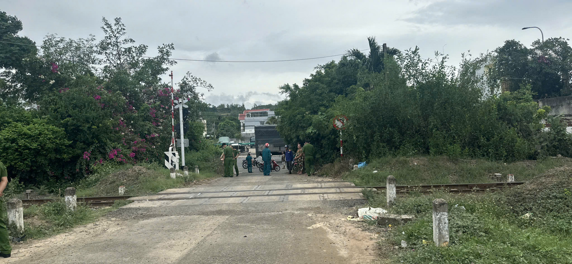 Vị trí đường ngang xảy ra vụ tai nạn.