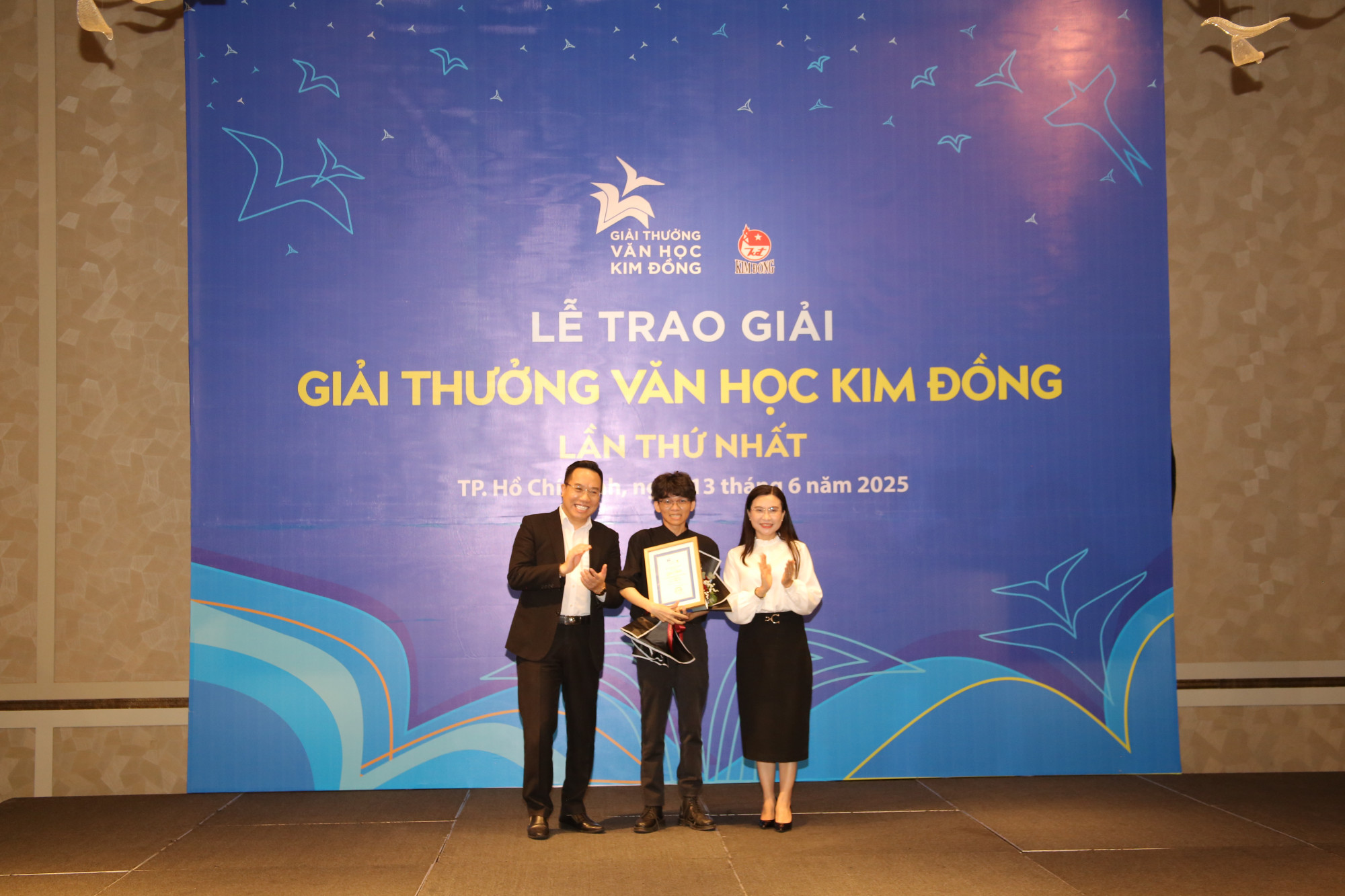Cây bút trẻ Giai Du nhận giải nhất, trị giá giải thưởng 100 triệu đồng. Ảnh: NXB Kim Đồng
