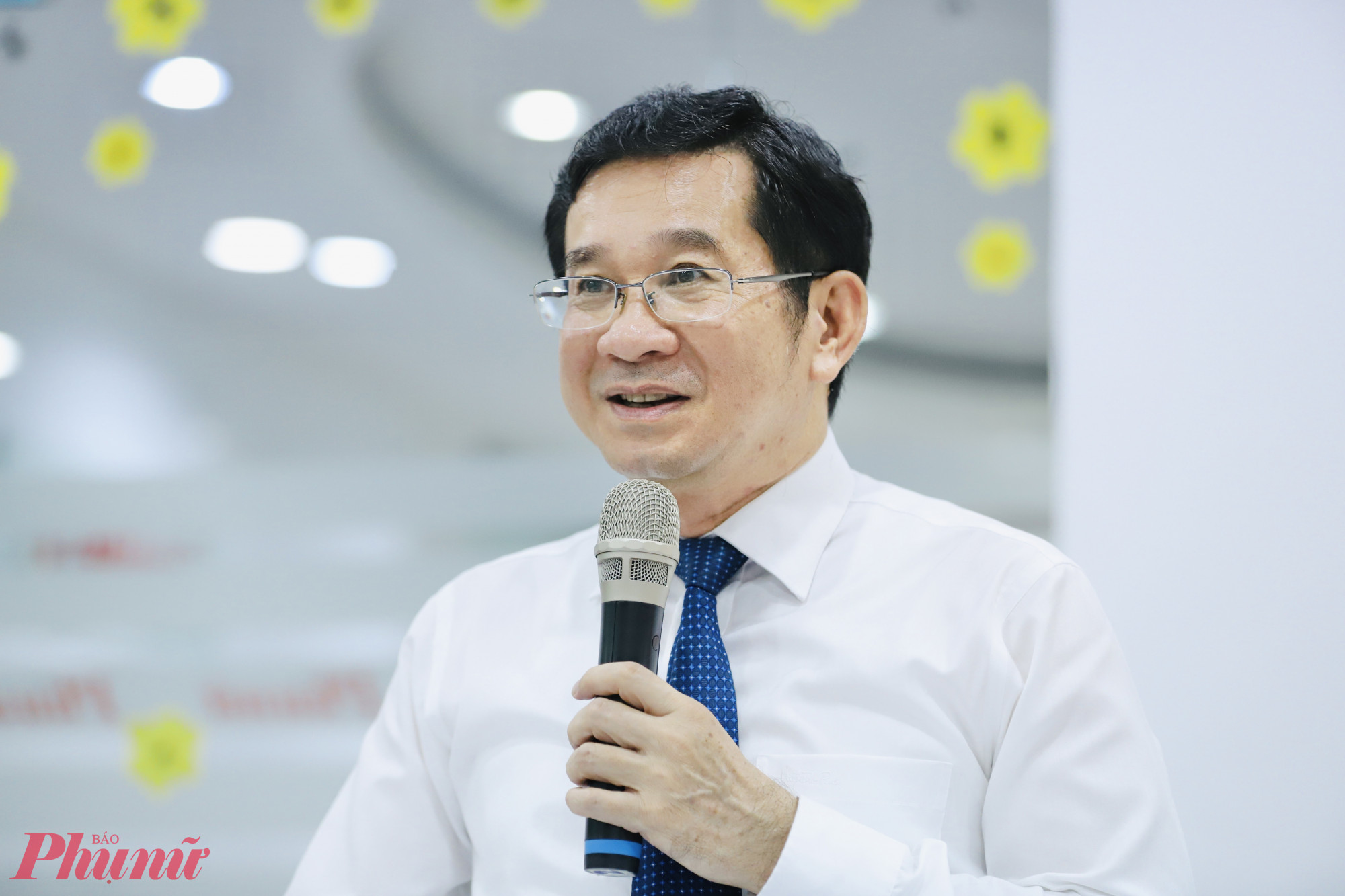 Ông Dương Ngọc Hải phát biểu trong buổi thăm Báo Phụ nữ TPHCM vào chiều 13/6