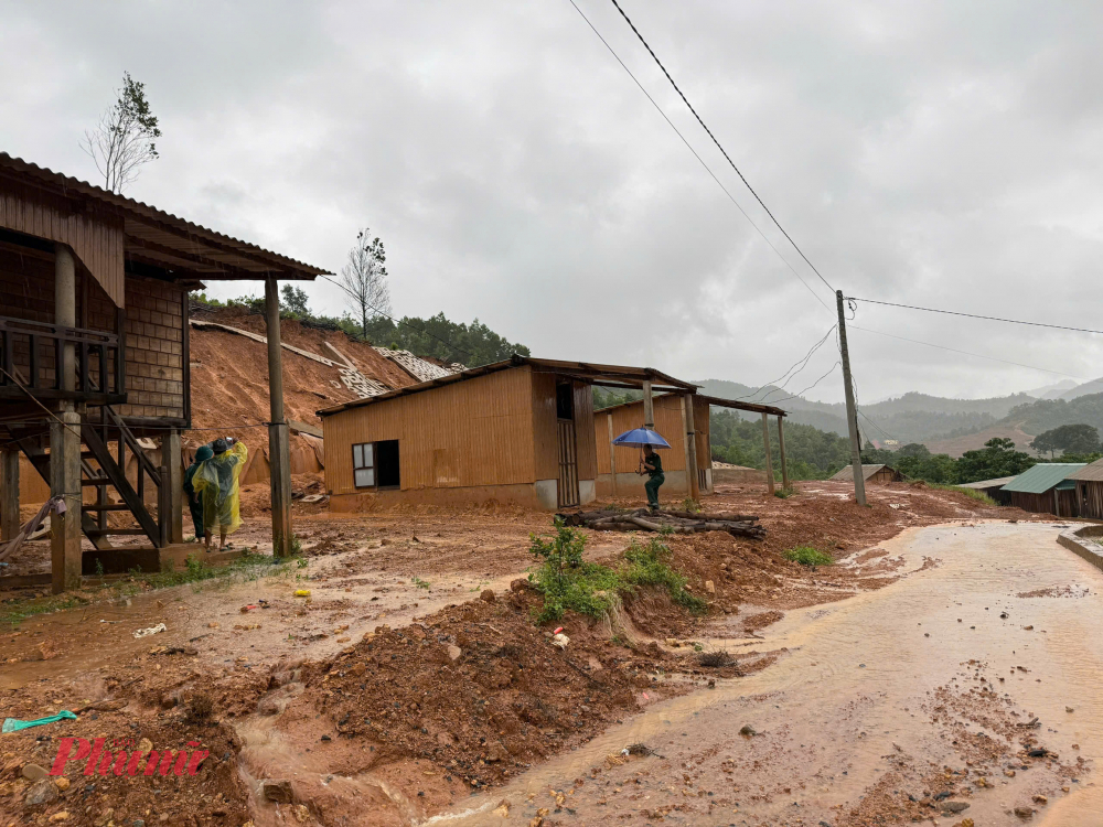 Theo thông tin từ Đồn Biên phòng Hướng Lập (Quảng Trị), tại Km195 thuộc địa phận xã Hướng Việt (huyện Hướng Hóa) khối lượng đất đá khoảng 50m