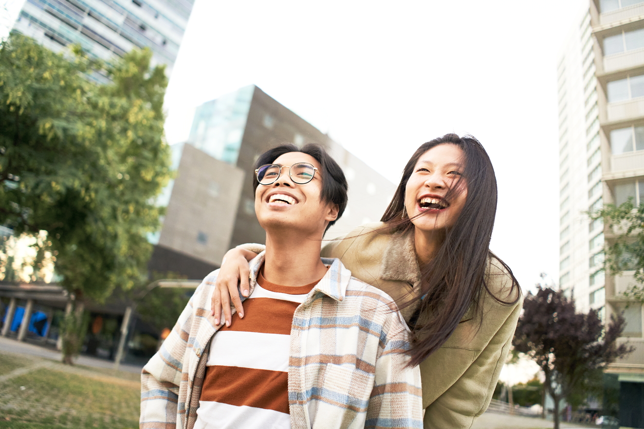 Yêu kiểu “lò vi ba” Ảnh mang tính minh họa - Shutterstock