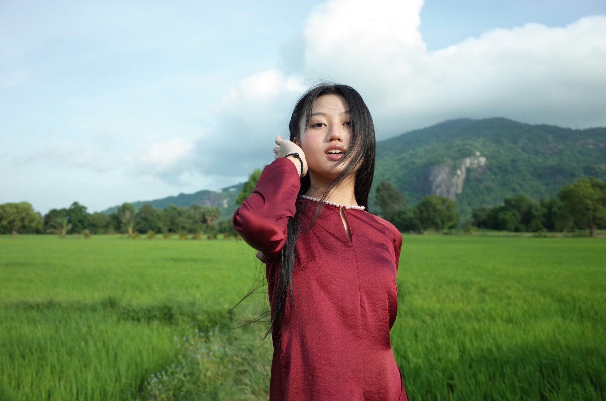 Diễn viên Mai Cát Vi đóng chính trong phim Út Lan: Oán linh giữ của 