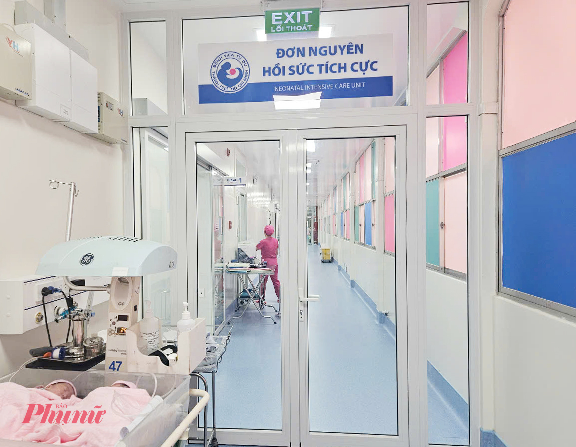 Có một nơi không phải là nhà, nhưng lại có các bà mẹ thầm lặng chăm sóc cho rất nhiều em bé non tháng, nhỏ xíu với quyết tâm các bé thật khỏe mạnh, sớm về với vòng tay cha mẹ