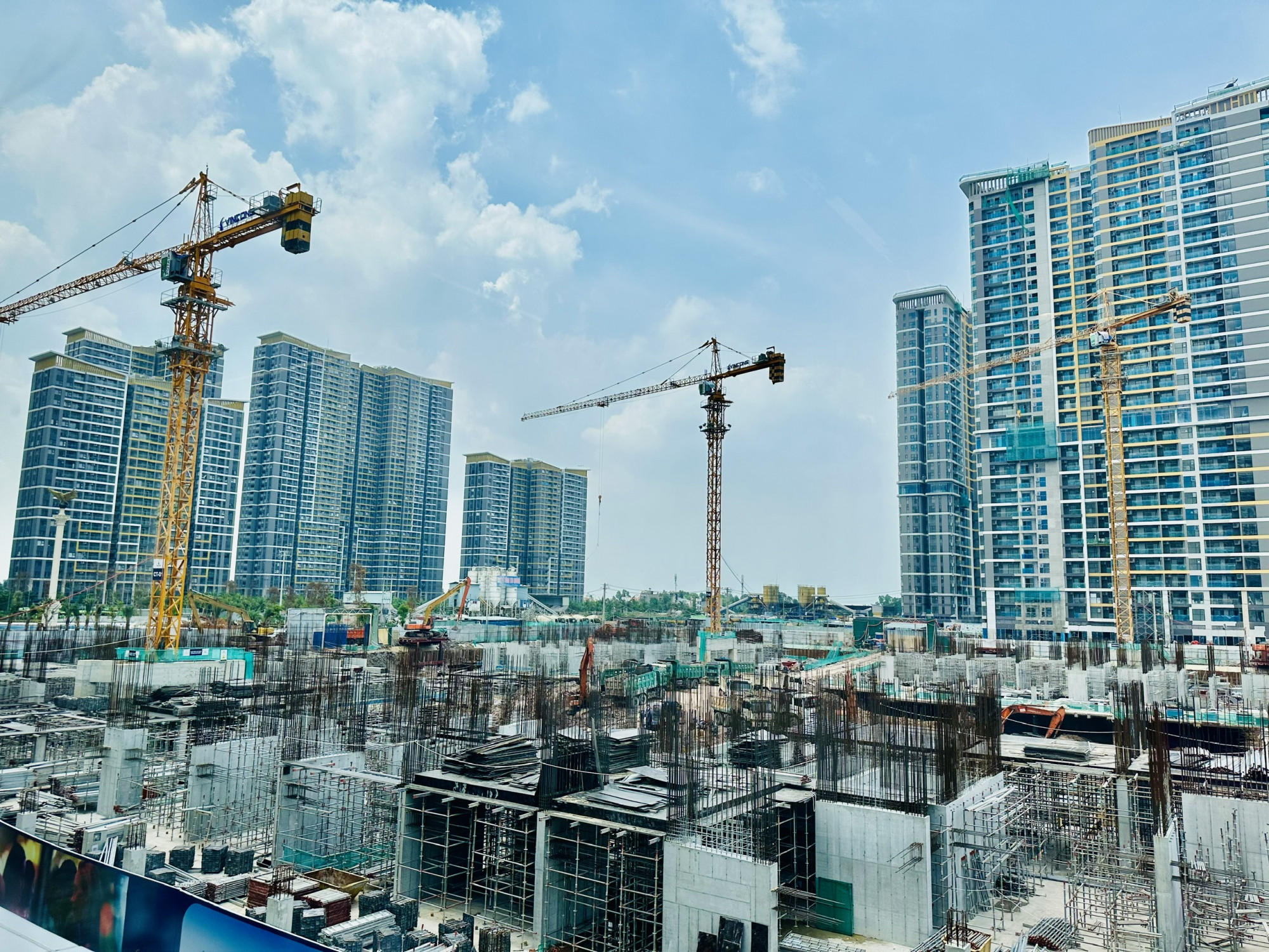 Ảnh chụp một phân khu của một dự án tại TP Thủ Đức đang thi công xây dựng